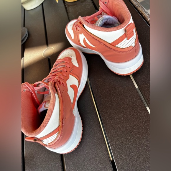 𝐍𝐈𝐊𝐄 𝐃𝐮𝐧𝐤 𝐇𝐢𝐠𝐡 𝐔𝐩 𝐖𝐨𝐦𝐞𝐧'𝐬 𝐒𝐧𝐞𝐚𝐤𝐞𝐫𝐬 - Picture 4 of 16